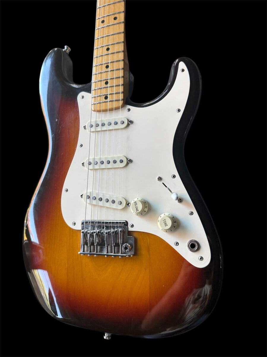 1983 Fender USA Standard Stratocaster detail