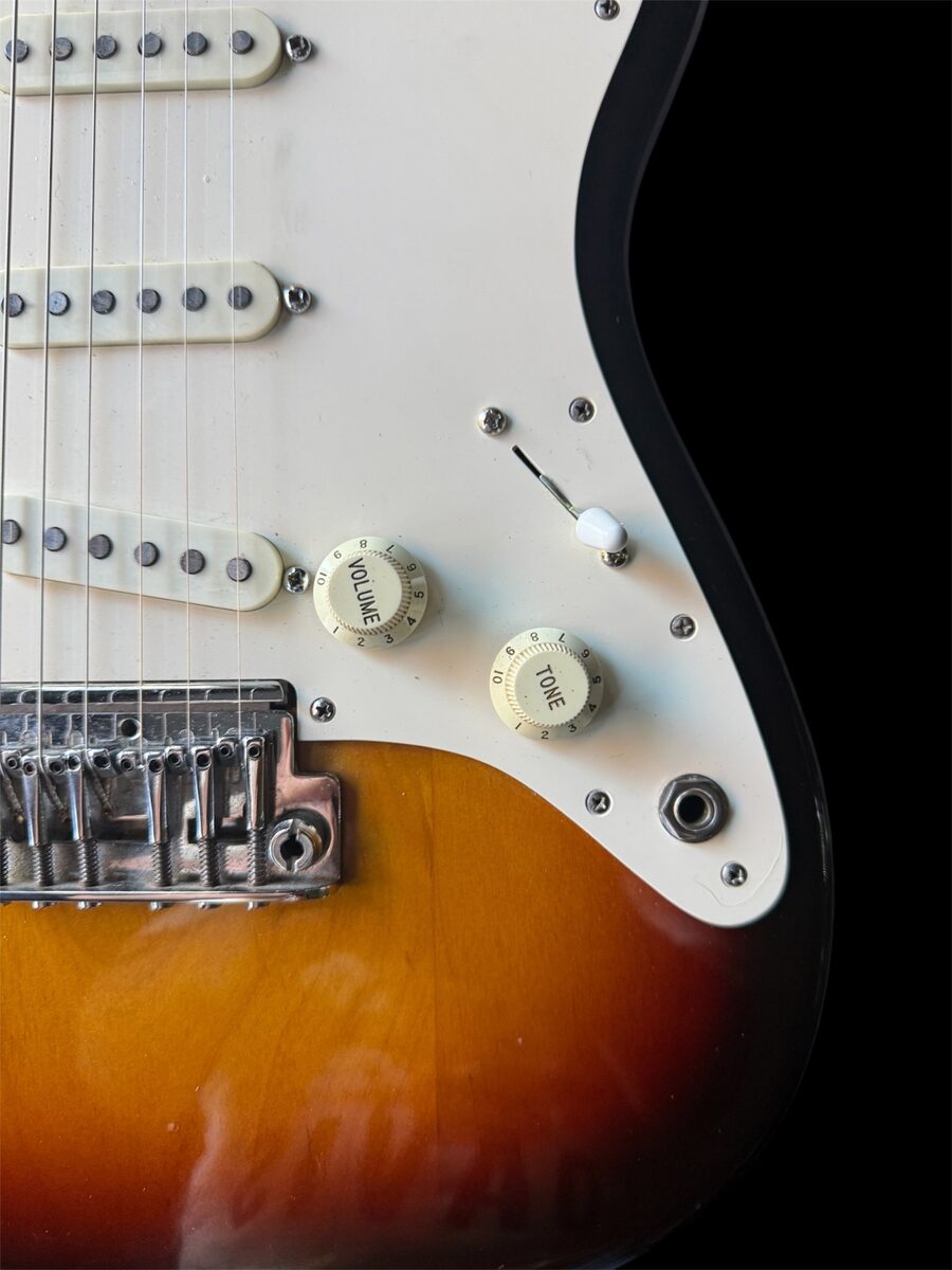 1983 Fender USA Standard Stratocaster controls