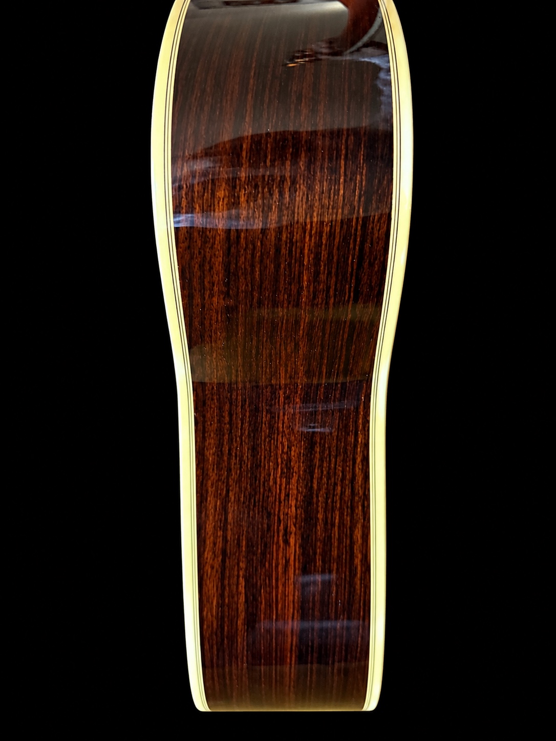 1976 K. Yairi DY-35 body and binding detail